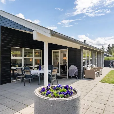 Vakantiehuis Fritse - 1-9km From The Sea By Interhome Hals